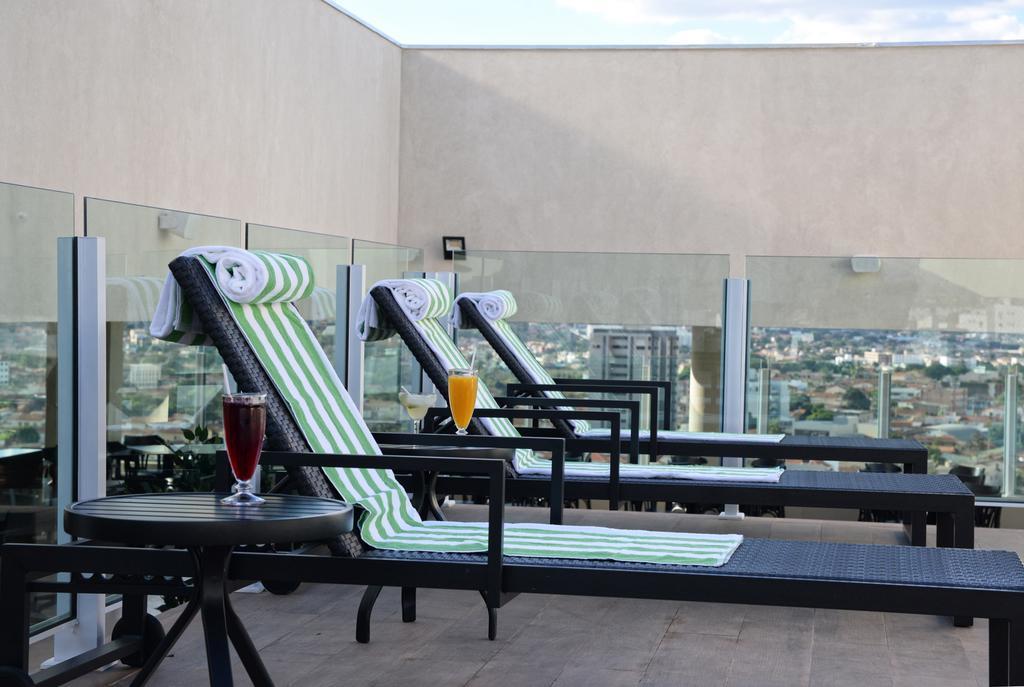 Dubai Suites Montes Claros Exterior foto