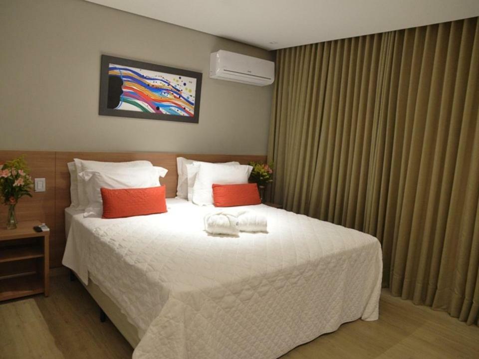 Dubai Suites Montes Claros Exterior foto