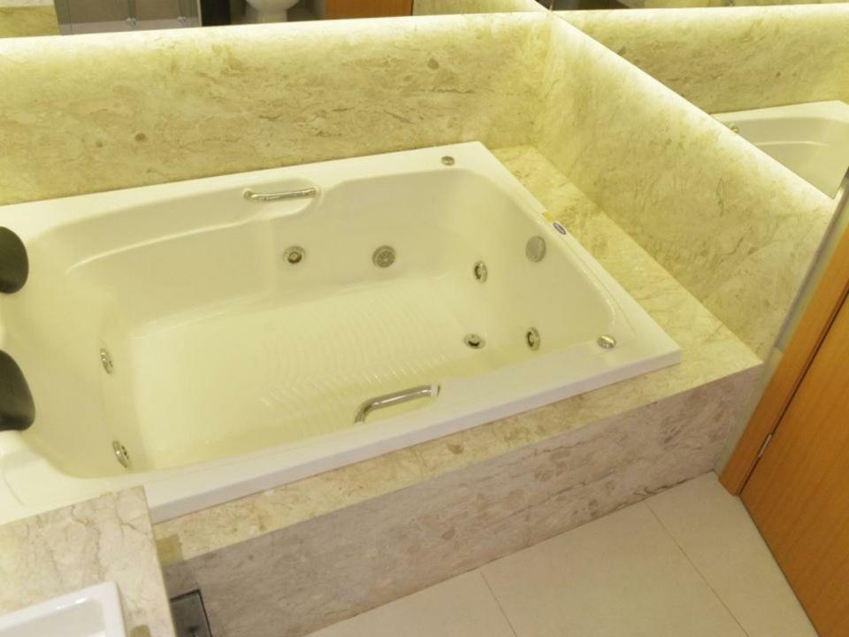 Dubai Suites Montes Claros Exterior foto